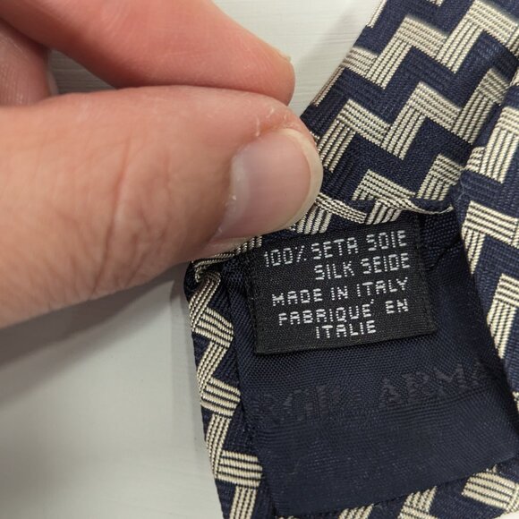 100% silk Georgio Armani Cravatte Italy metallic geometric neck tie - Picture 7 of 7
